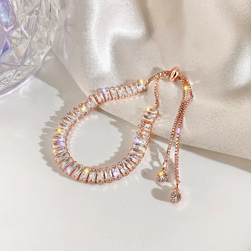 Bracelet en strass tendance et brillant, ajustable, bijou pour femme